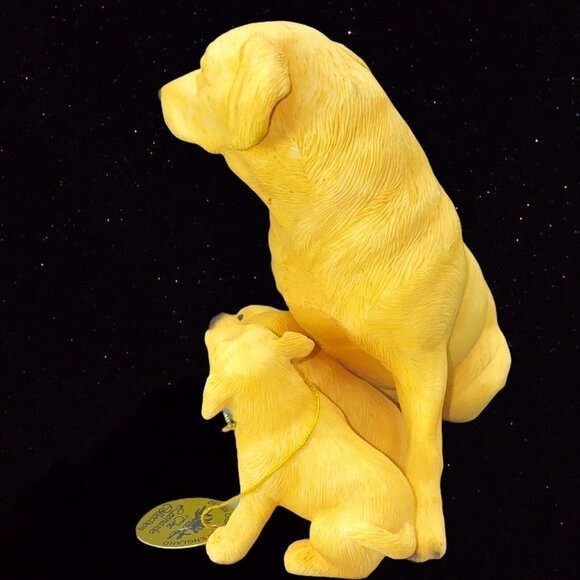 The Leonardo Collection Yellow Labrador Retriever Mother Puppies Statue 6”T 8”W - Picture 5 of 7